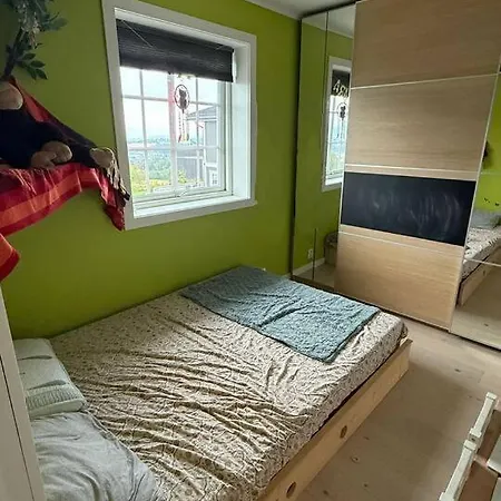 Feriehus Familievennlig Og Hjemmekoselig Hus Med Utsikt!